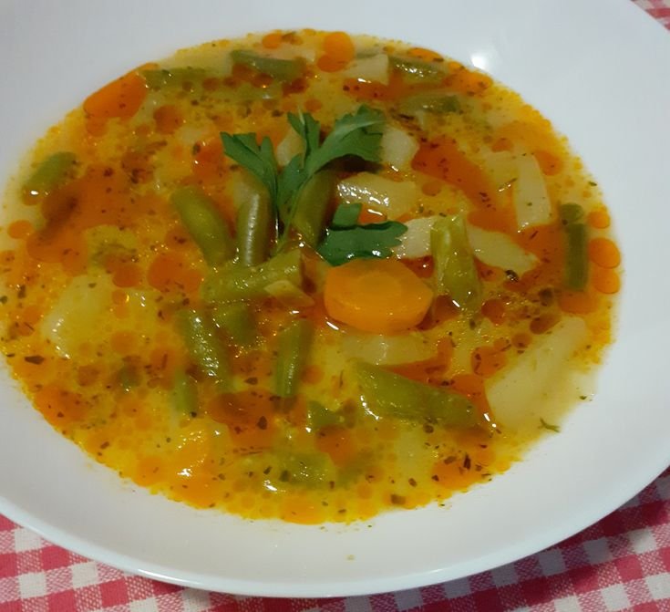 Creamy Hungarian Green Bean Soup: A Traditional Hungarian Comfort Food 53421144-57a0-46d5-ae6c-3b87e8a8c1b3